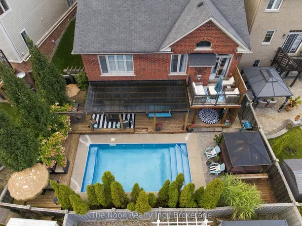 154 Ted Miller Cres, Clarington, ON L1C 0M3