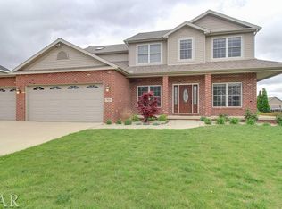 3914 Lay Ln, Bloomington, IL 61705