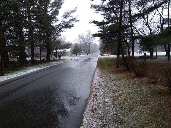 4th image of 544 Woodside Dr