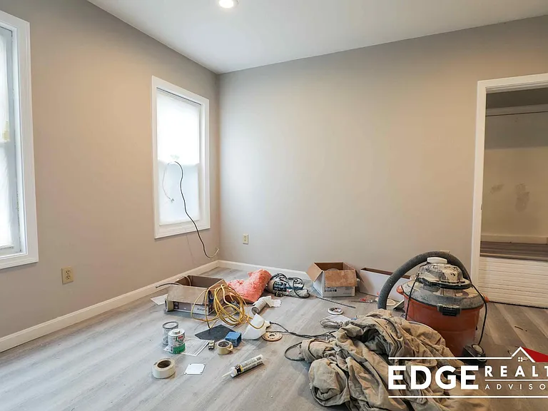 66 Quint Ave #1 — Photo 7