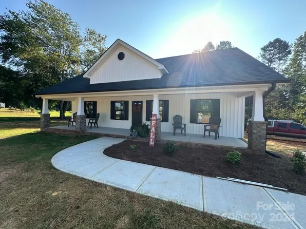 1920 Bess Town Rd, Bessemer City, NC 28016