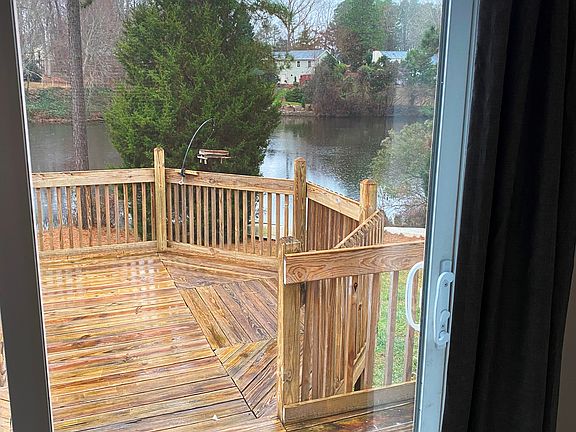 5th image of 104 Wyatts Pond Ln