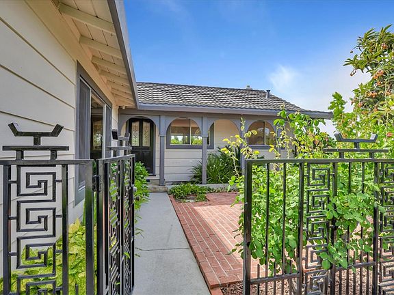 4th image of 1601 Monteval Ct
