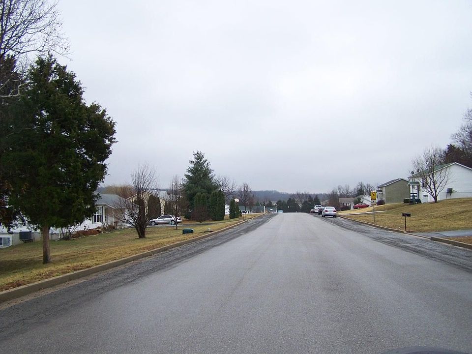 2nd image of 304 Abbey Rd
