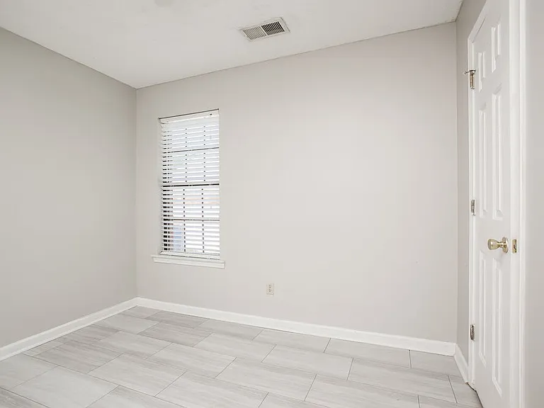 10824 Ridgefield Dr — Photo 12