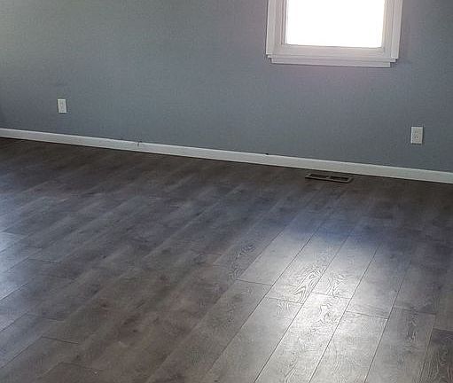 4th image of 2842 Colorado Ave