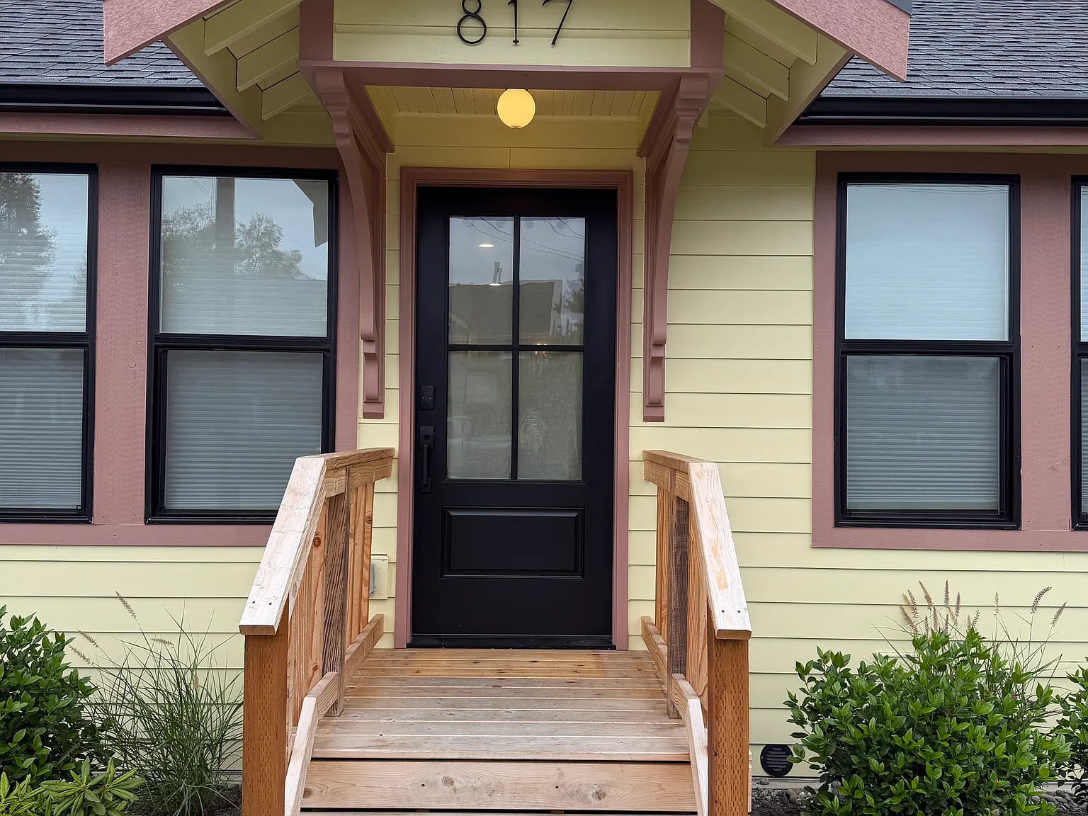 2 bed, 728 sqft, $2,450 — Photo 2