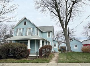 211 Nassau St W, East Canton, OH