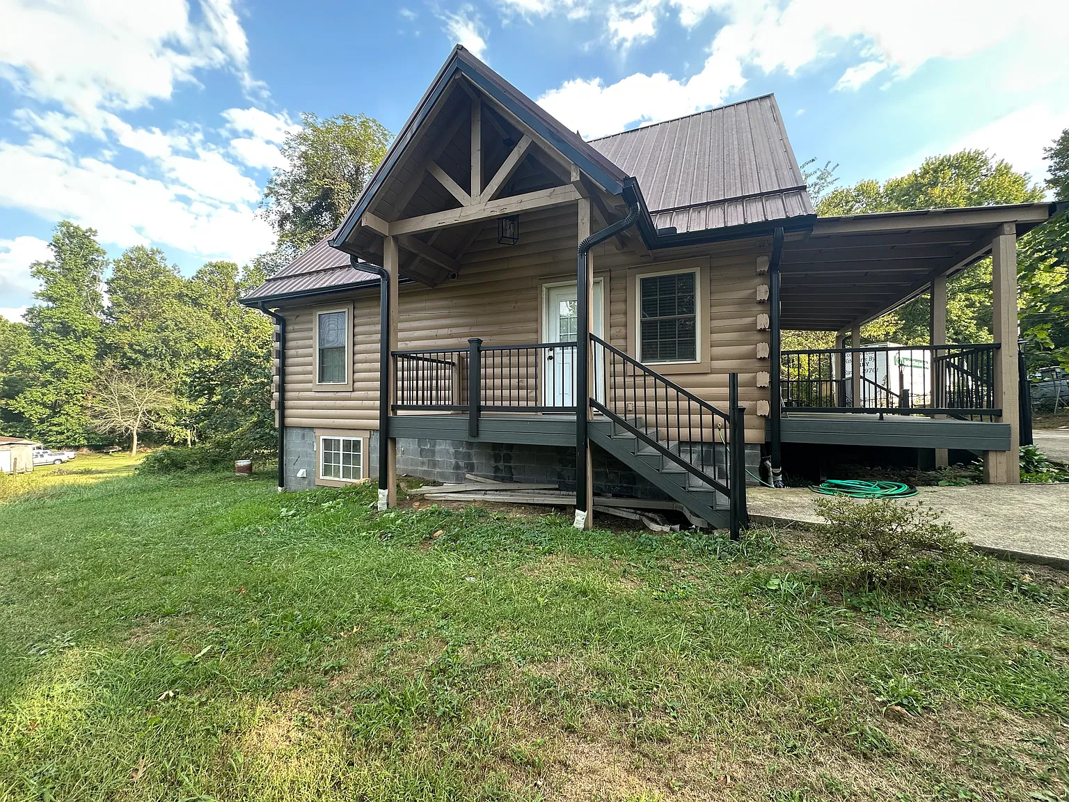 3 bed, 1400 sqft, $2,000 — Photo 2