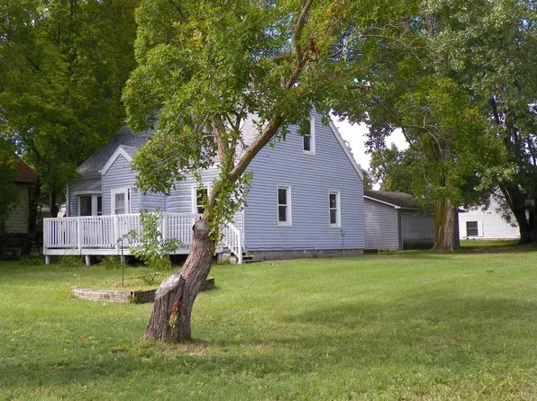 211 4th St N, Watkins, MN 55389