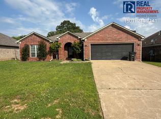1909 Reveille Cir, Jacksonville, AR 72076