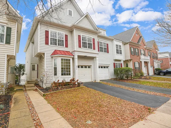 211 Painted Post Ln, Gaithersburg, MD 20878