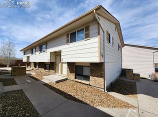26 Montebello Rd, Pueblo, CO 81001