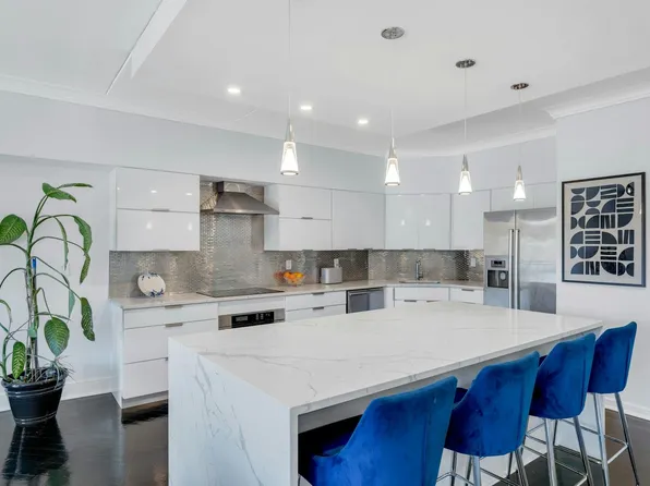 1077 River Road image 15 of 33