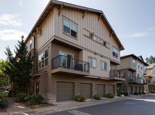 646 NE Roydon Ln, Hillsboro, OR 97006