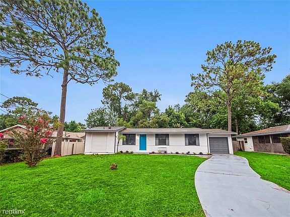2nd image of 2727 Oak Dr