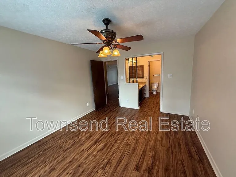 2752 Helaman Ct #3 — Photo 10