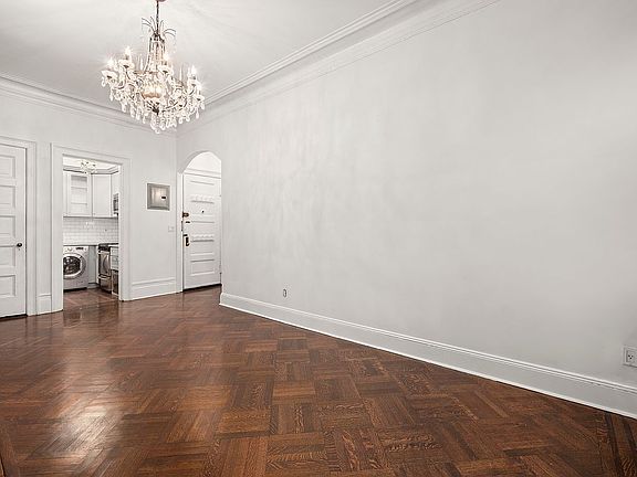 4th image of 28 W 87th St APT 4A