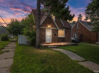 12603 Riad St, Grosse Pointe, MI 48224