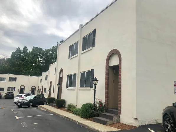 1 Charles St APT Y, Reading, MA 01867