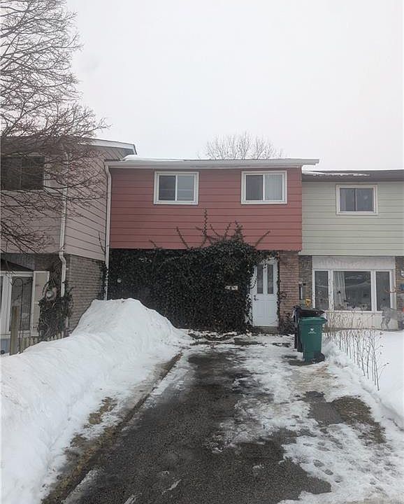 1st image of 586 Parkview Cres