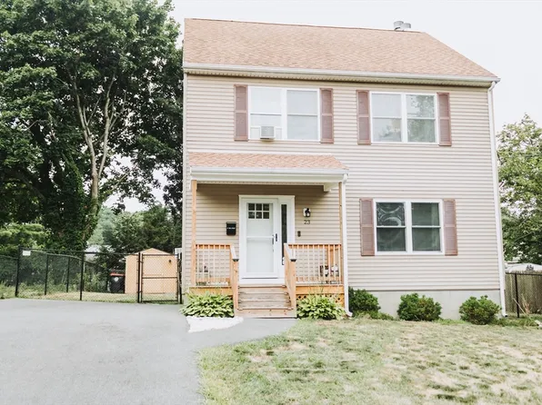 23 Hall St, Brockton, MA 02302