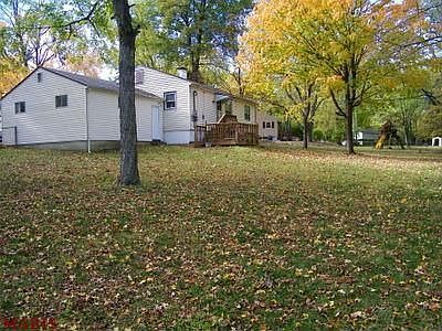3rd image of 217 Hillsdale Dr
