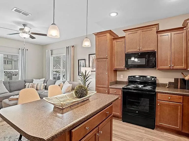 2241 Del Carmel Way — Photo 2