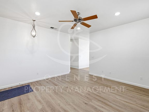 4th image of 3518 Garden Rose Dr