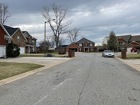 3rd image of 103 Derbyshire Way