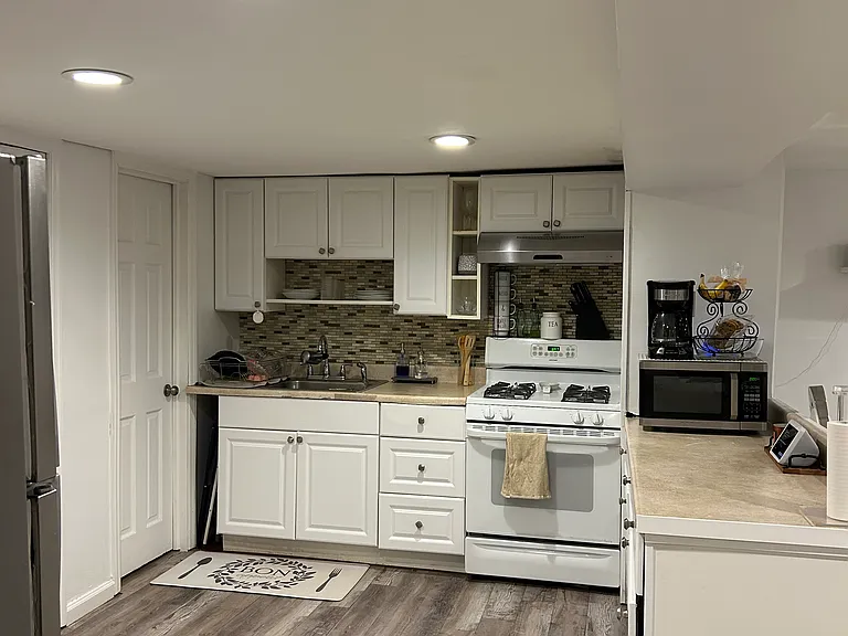 52 Hilltop Ln — Photo 3