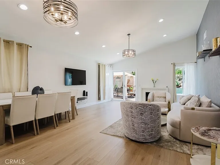 23128 Calvello Dr — Photo 2