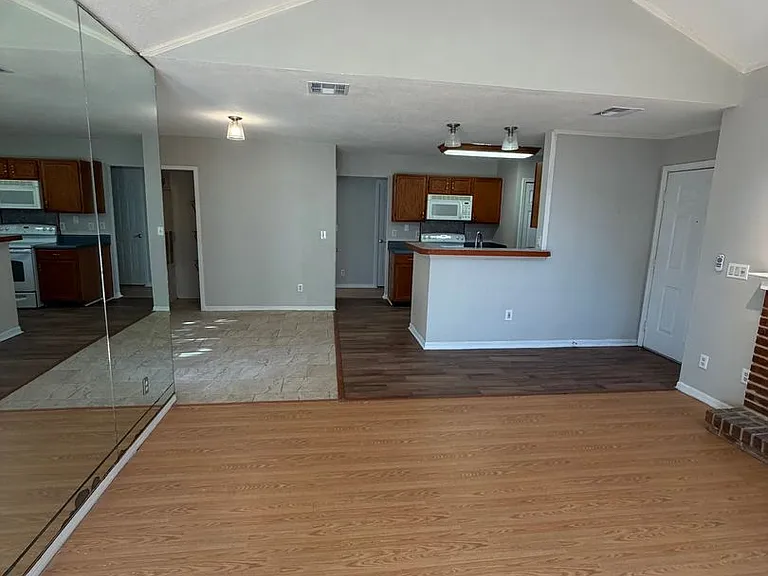 949 Bird Bay Ct #101 — Photo 4