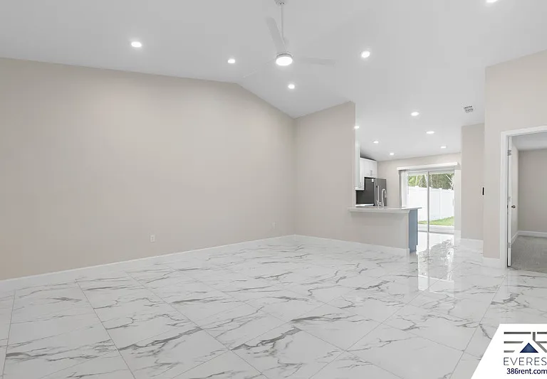 16 Zoffer Ct #B — Photo 4