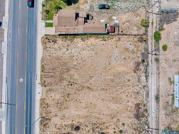3rd image of 2811 San Jose Blvd