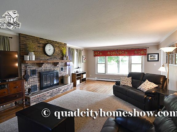 Wood Burning Fireplace!