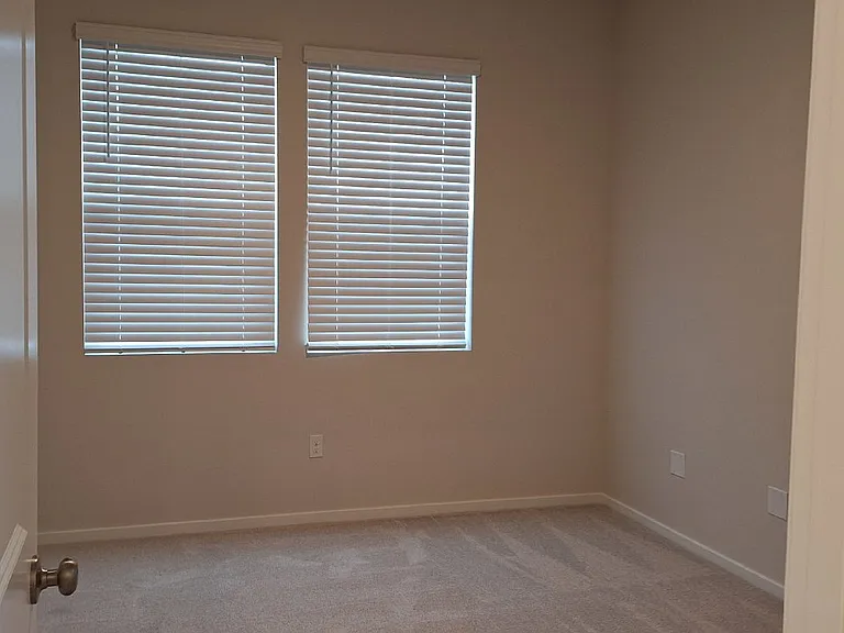 1454 NE Boxcar Dr — Photo 6