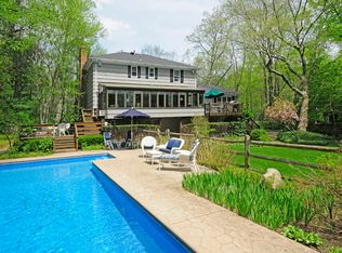 33 Montgomery Ln, Greenwich, CT 06830