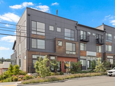 2047 25th Ave S, Seattle, WA, 98144