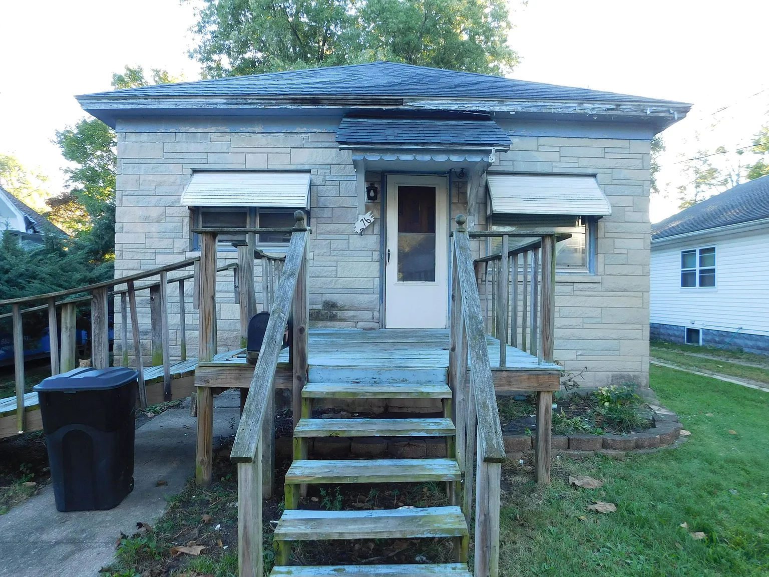 276 McKinley Ave N photo 1