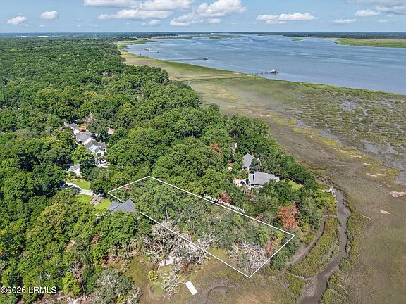 3rd image of 208 Black Skimmer Drive W