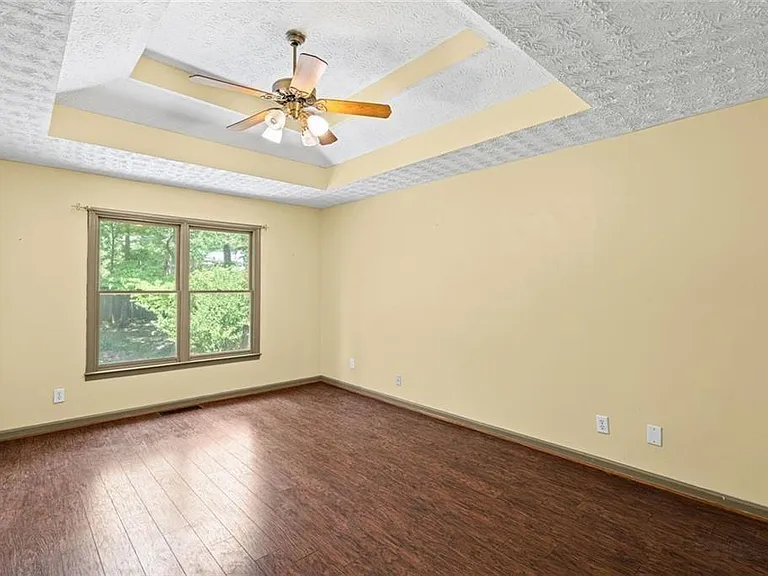 4240 Sugar Mill Dr — Photo 12