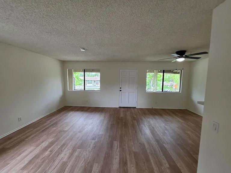 26257 Hillsford Pl — Photo 13