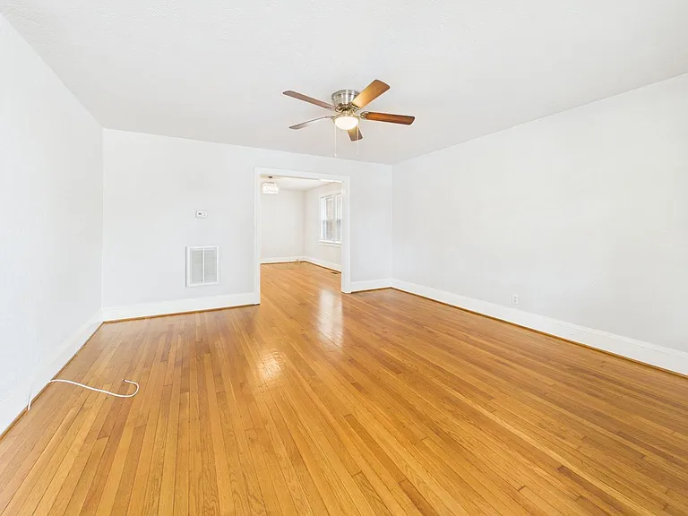 3543 Grove Ave #B — Photo 8