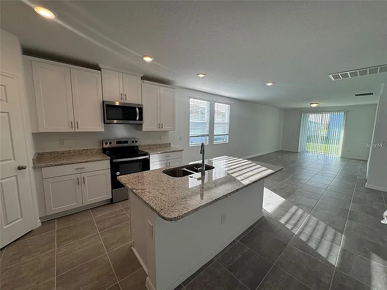 4552 Pickerel Weed Way — Photo 2