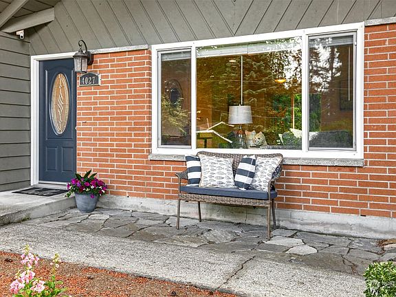 3rd image of 4027 161st Avenue SE