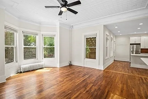 2 bed, 1.0 bath, 1246 sqft, $2,700 — Photo 2