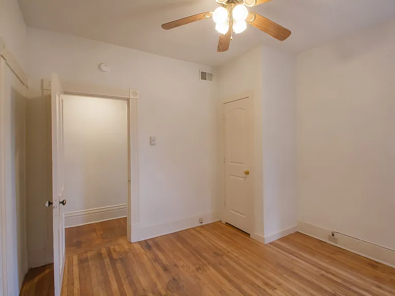 439 Franklin Ave #2 — Photo 14