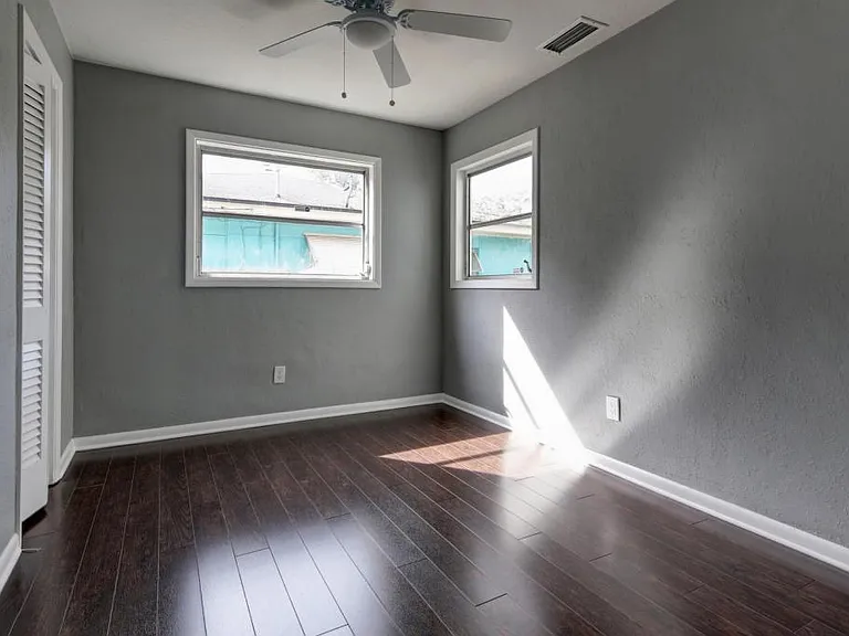 1421 Rogers St — Photo 18