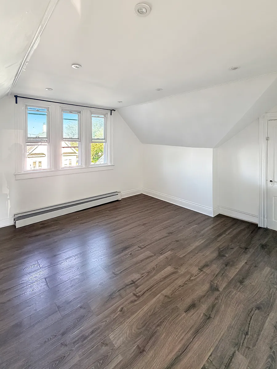 LIVING ROOM (UN-STAGED) - 38 S 15th Ave #3